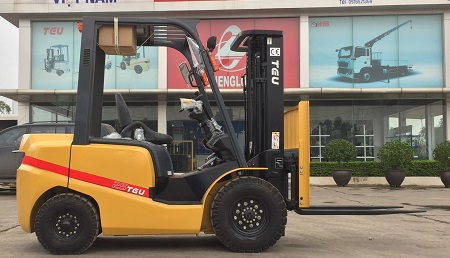 Xe nâng 2.5 tấn TEU Trung Quốc giá rẻ nhất Hà Nội